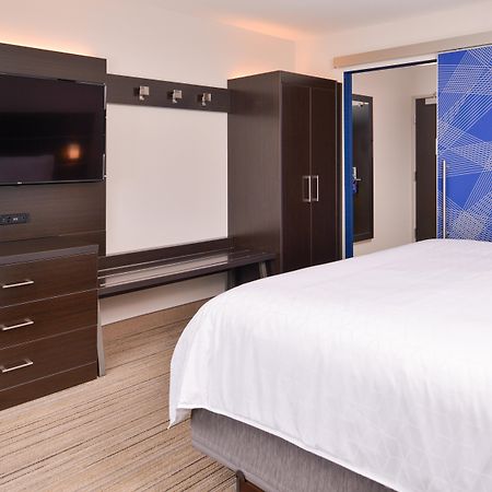 Holiday Inn Express & Suites - Olathe West By Ihg Exteriör bild