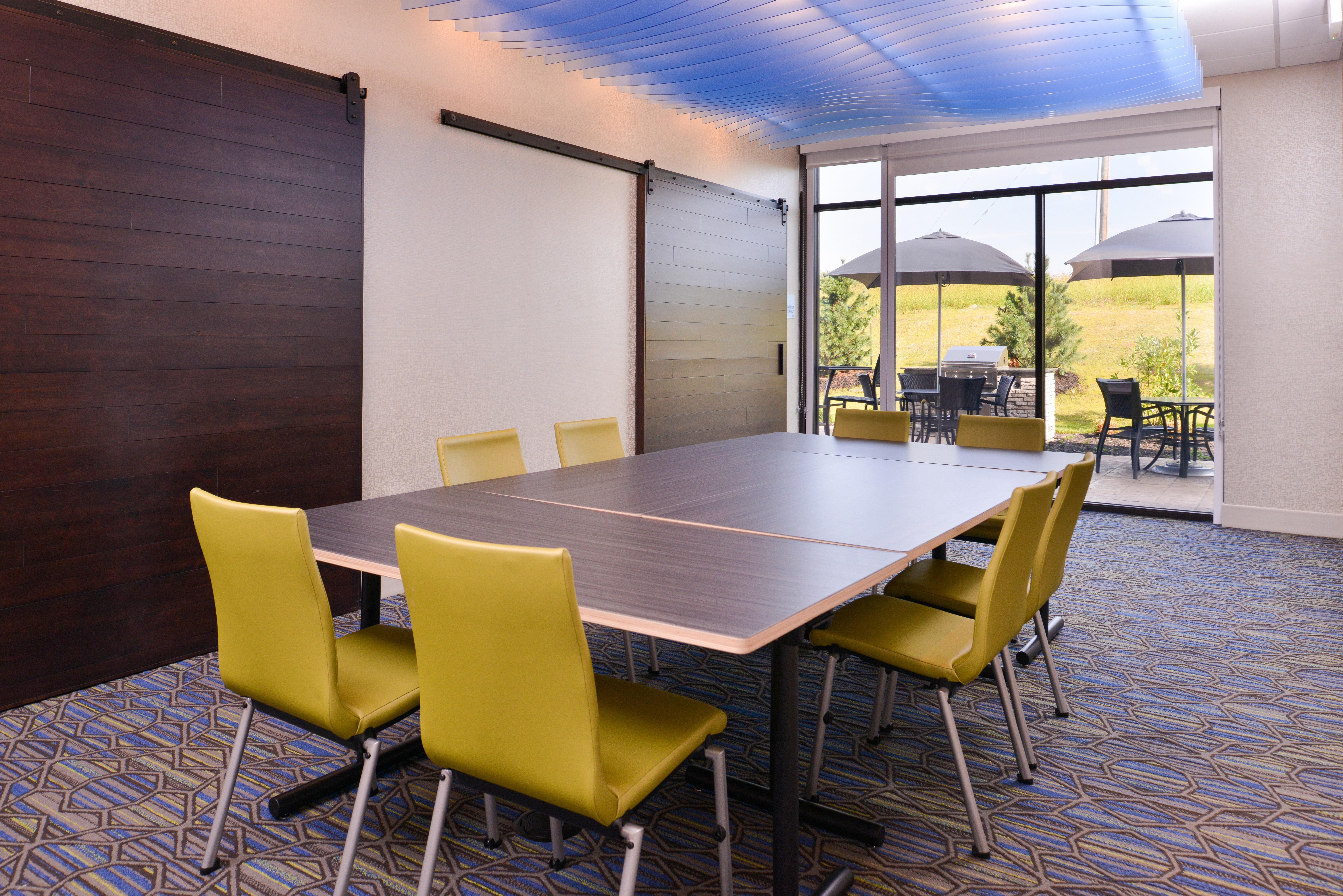 Holiday Inn Express & Suites - Olathe West By Ihg Exteriör bild