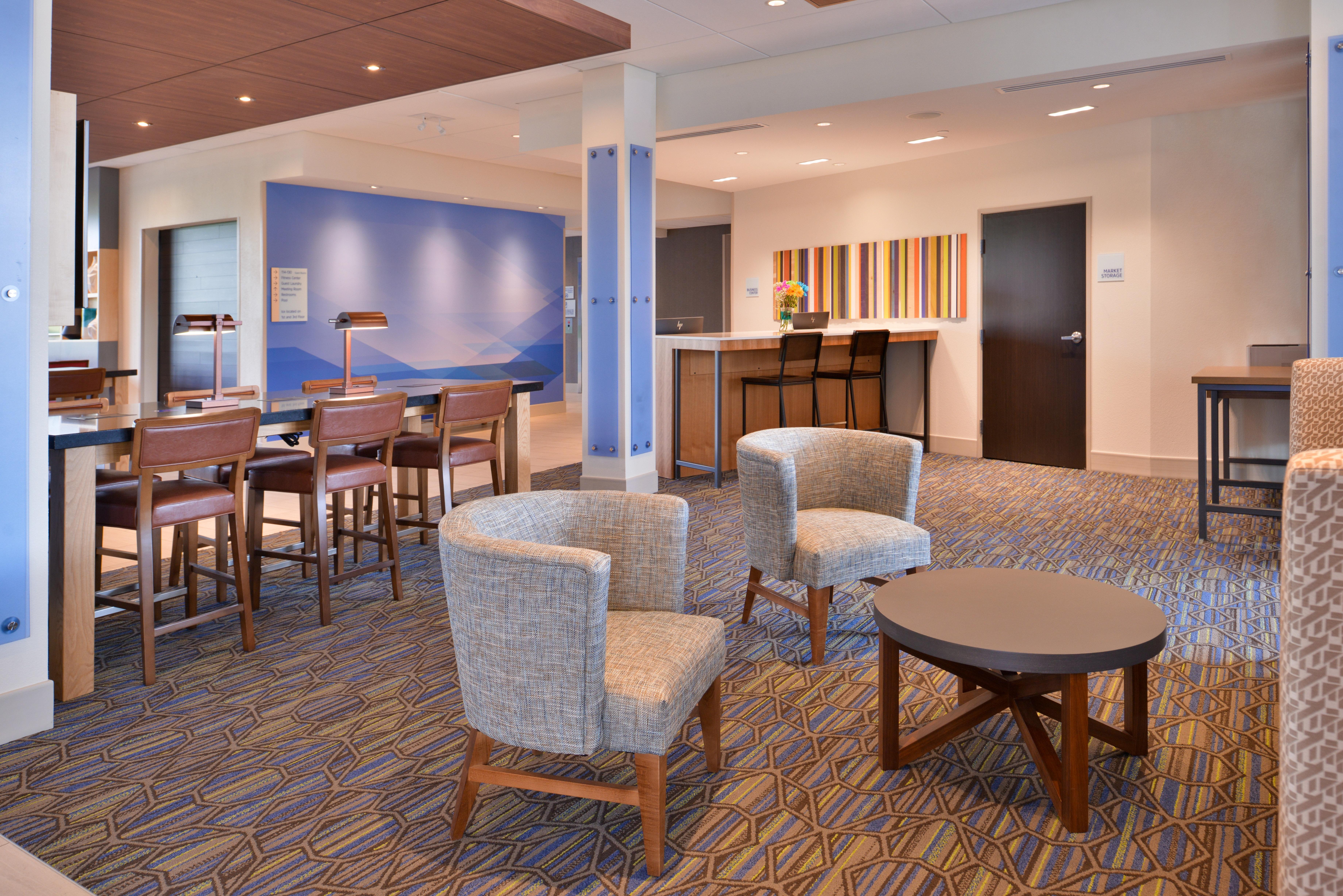 Holiday Inn Express & Suites - Olathe West By Ihg Exteriör bild