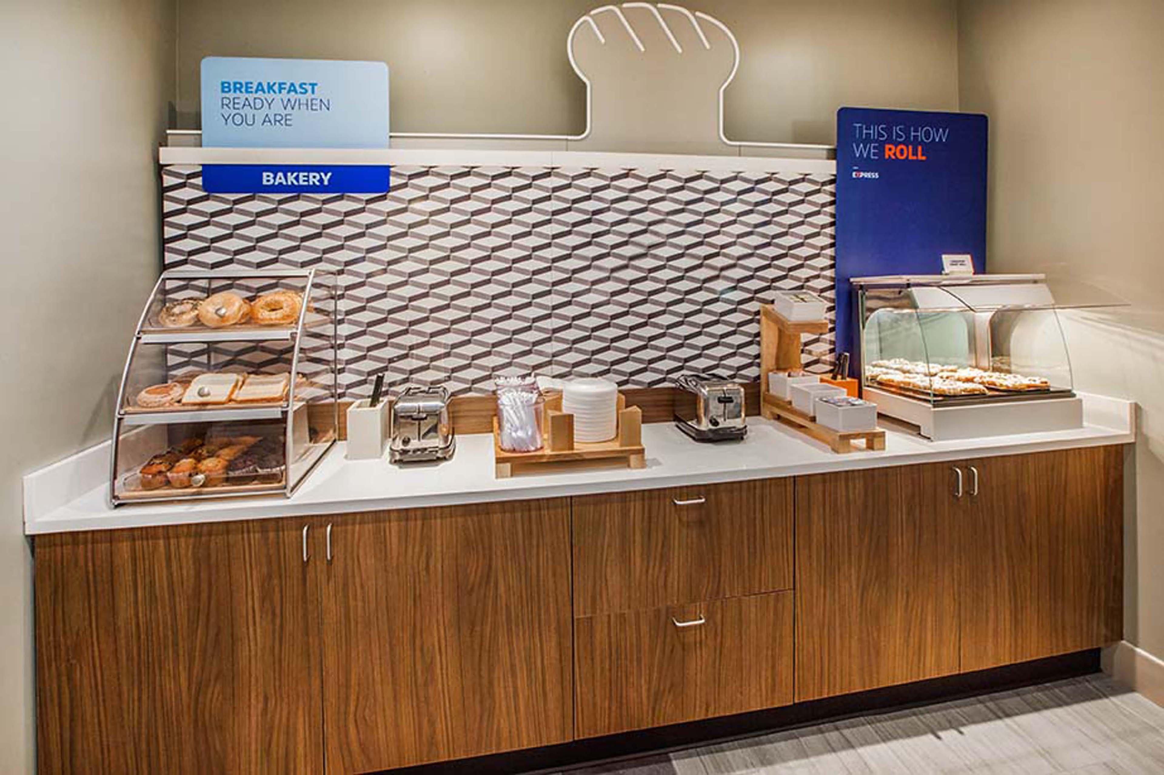 Holiday Inn Express & Suites - Olathe West By Ihg Exteriör bild
