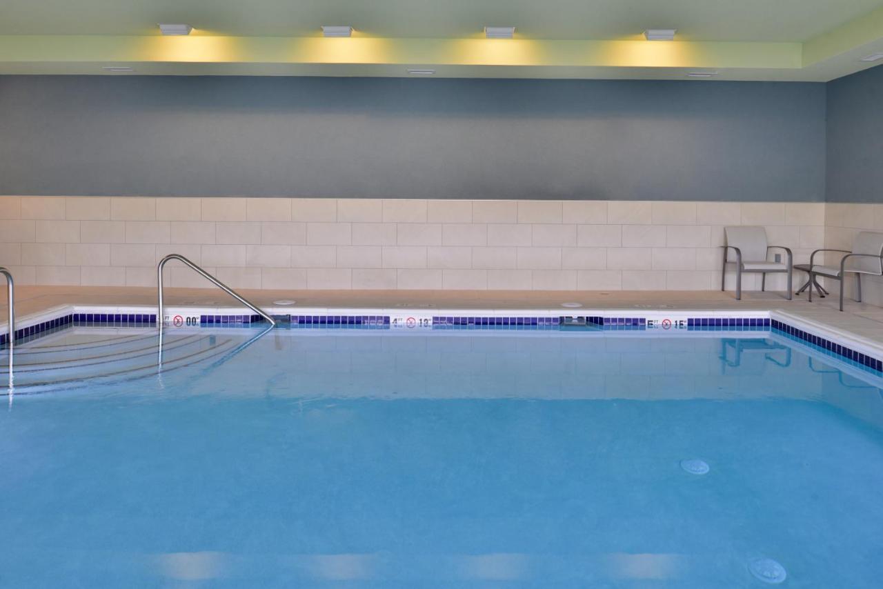 Holiday Inn Express & Suites - Olathe West By Ihg Exteriör bild